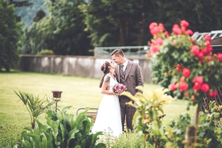 escort Veltheim (Kreis 5) / Blumenau