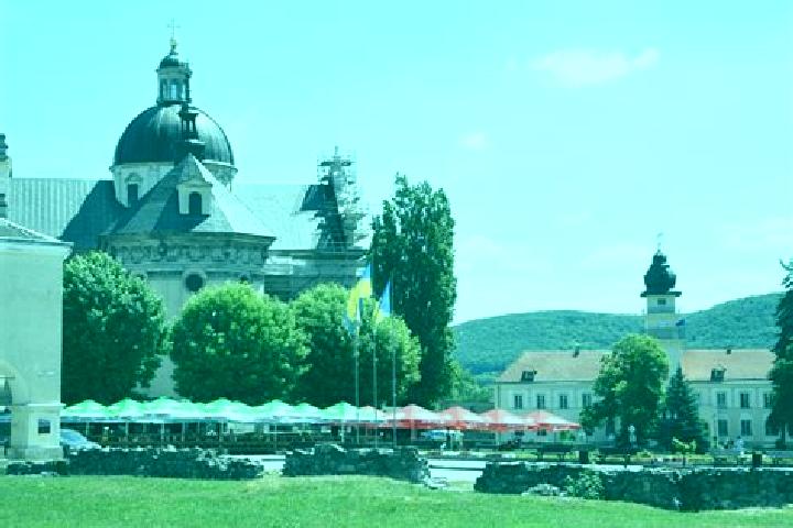 escort Velyki Kanivtsi