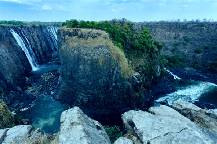 escort Victoria Falls