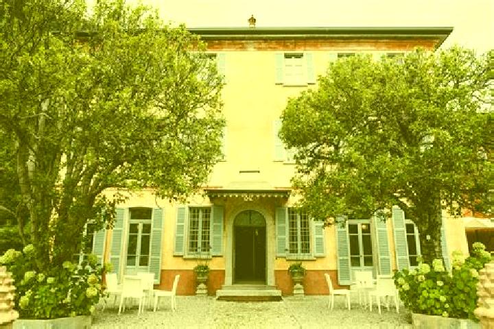 escort Villa Regina
