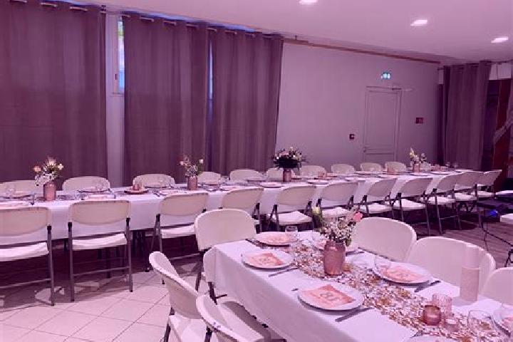 escort Villaines-les-Rochers