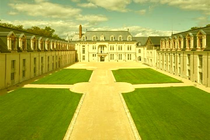 escort Villers-Cotterets
