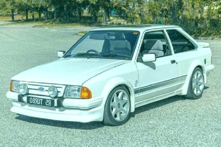 escort Visinesti