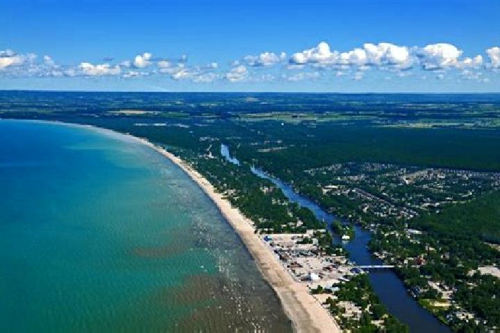 escort Wasaga Beach