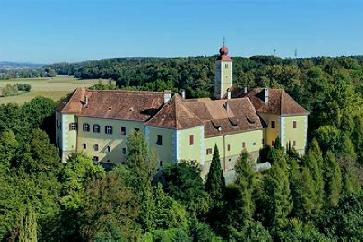 escort Weinburg am Sassbach