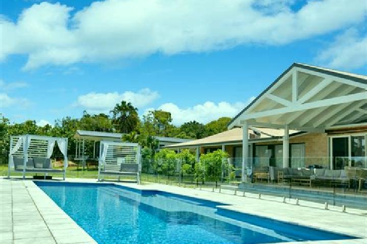 escort West Nowra
