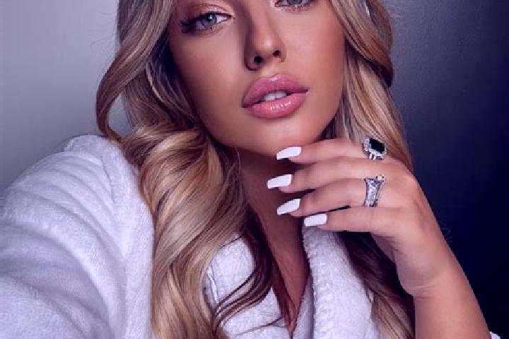 escort Womens Bay