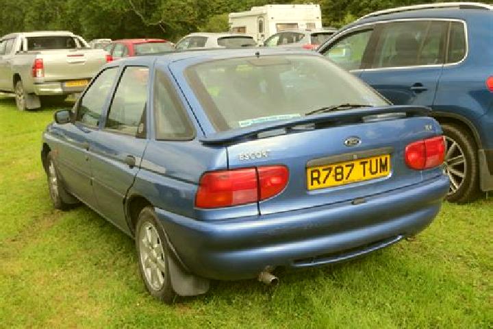 escort Woolpit
