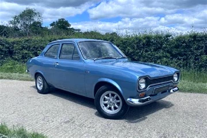 escort Woolton