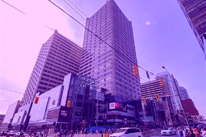 escort Yonge-Eglinton