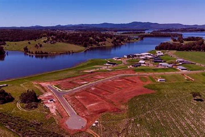escort Yungaburra