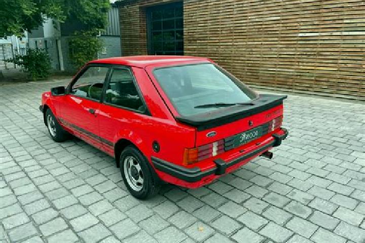 escort Zimming