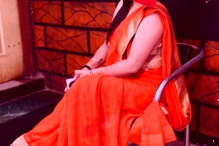 Escorts Achalpur, India — Local Companions