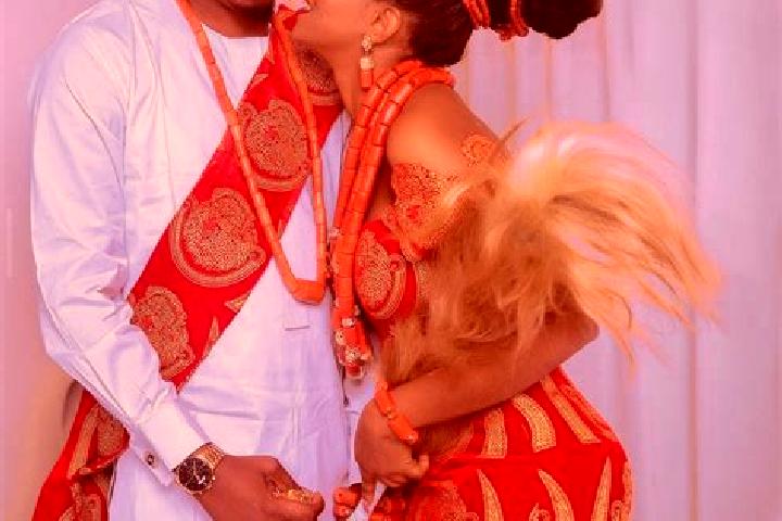 Escorts Afuze, Nigeria — Local Companions