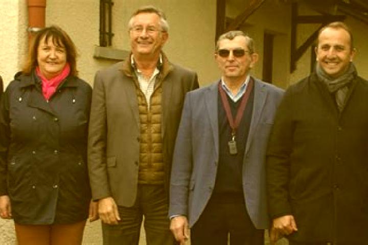 Escorts Agny, France — Local Companions