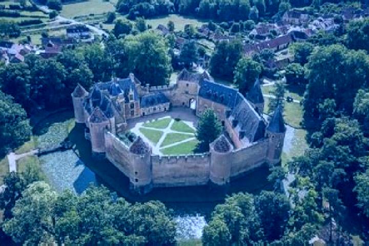 Escorts Ainay-le-Chateau, France — Local Companions