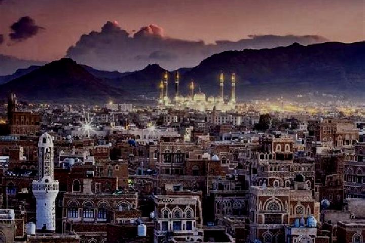 Escorts Al Qurayshiyah, Yemen — Local Companions