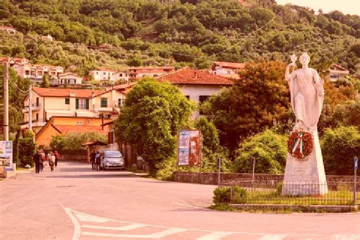Escorts Albiano Magra, Italy — Local Companions