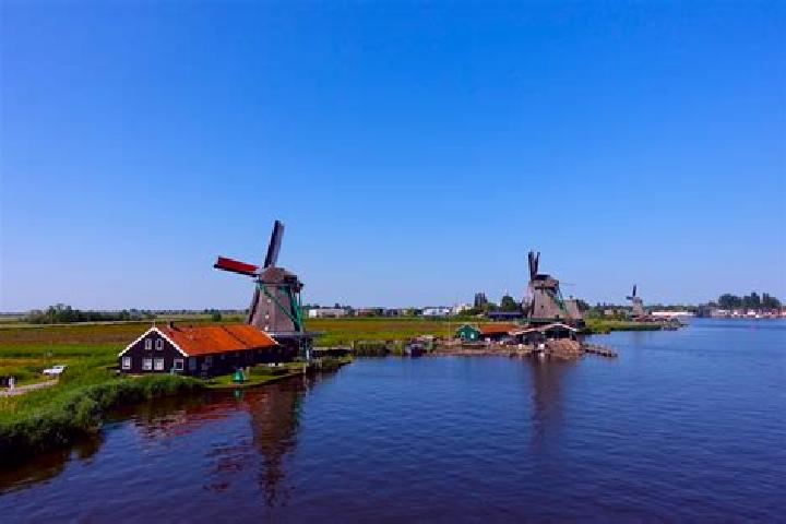 Escorts Alblasserdam, Netherlands — Local Companions