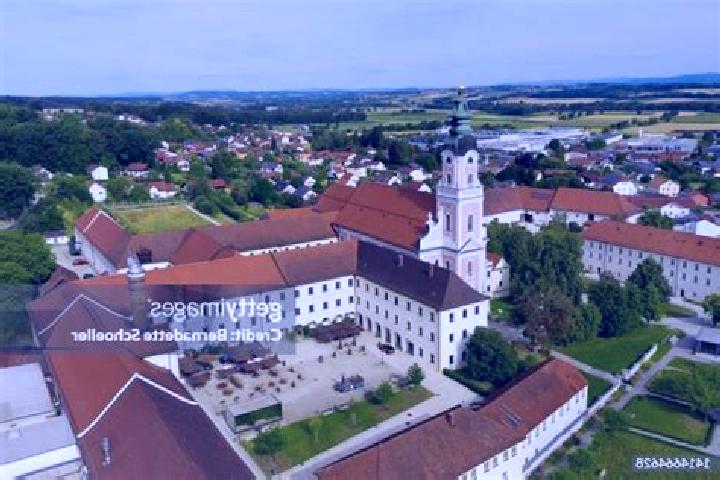 Escorts Aldersbach, Germany — Local Companions
