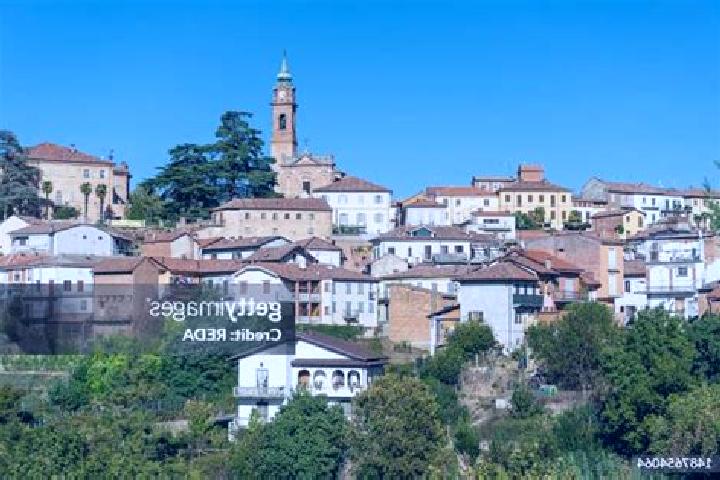 Escorts Alfero, Italy — Local Companions