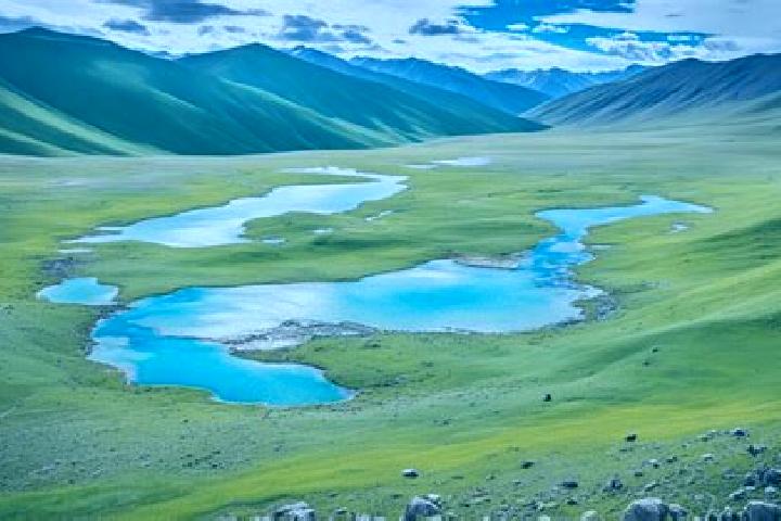 Escorts Altan-Ovoo, Mongolia — Local Companions