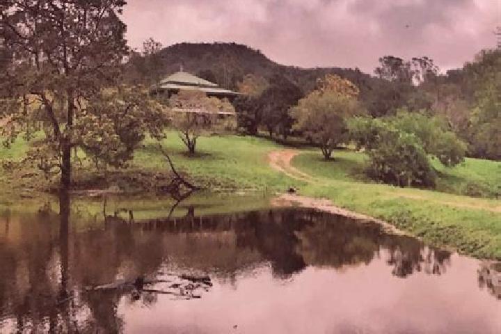 Escorts Amamoor, Australia — Local Companions