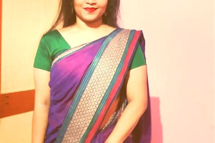 Escorts Amroli, India — Local Companions