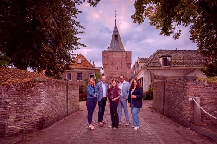 Escorts Andijk, Netherlands — Local Companions