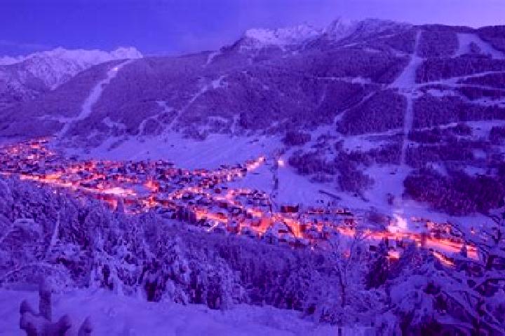 Escorts Aprica, Italy — Local Companions