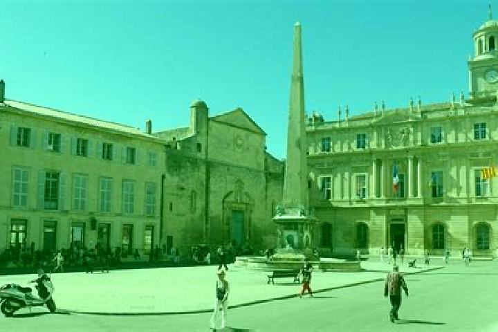 Escorts Arles, France — Local Companions