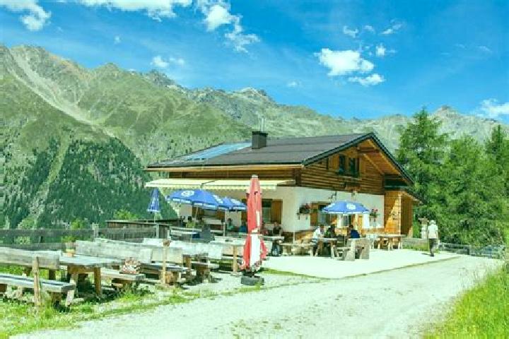 Escorts Arzl im Pitztal, Austria — Local Companions