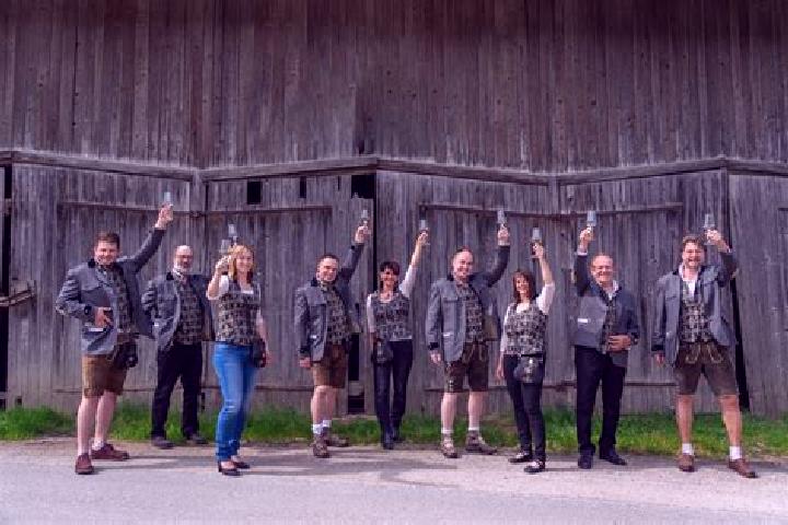 Escorts Aschach an der Steyr, Austria — Local Companions