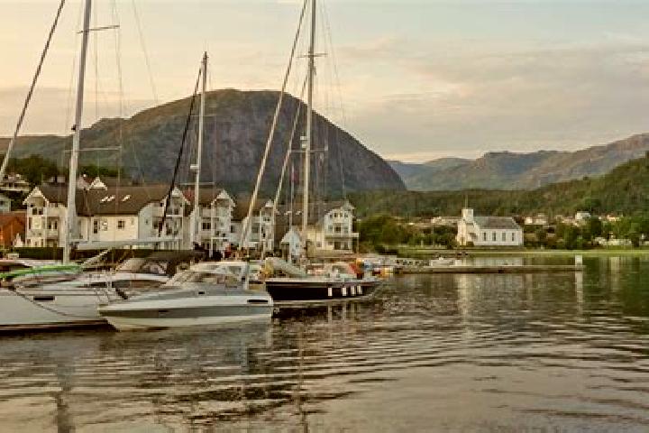 Escorts Askvoll, Norway — Local Companions