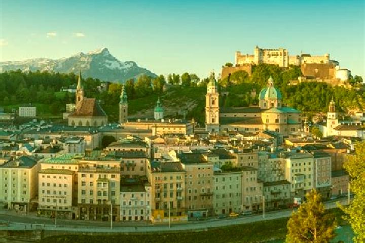 Escorts Atzesberg, Austria — Local Companions