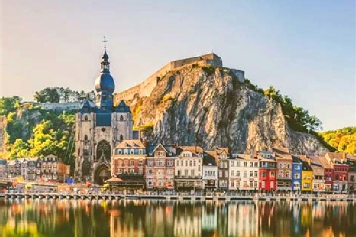Escorts Autelbas, Belgium — Local Companions
