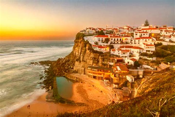 Escorts Aver-o-Mar, Portugal — Local Companions