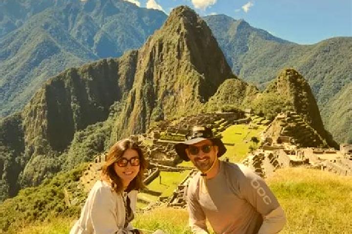 Escorts Ayo, Peru — Local Companions