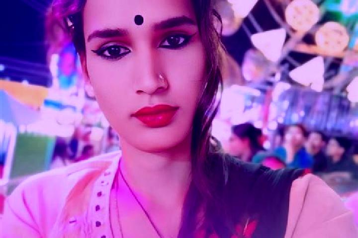 Escorts Badarpur Railway Town, India — Local Companions