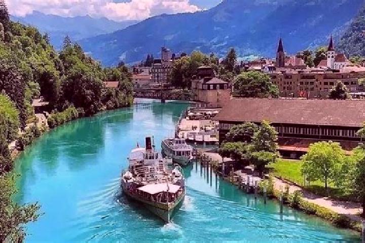 Escorts Baden, Switzerland — Local Companions