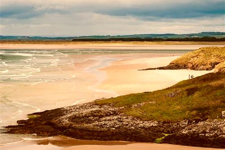 Escorts Bamburgh, United Kingdom — Local Companions