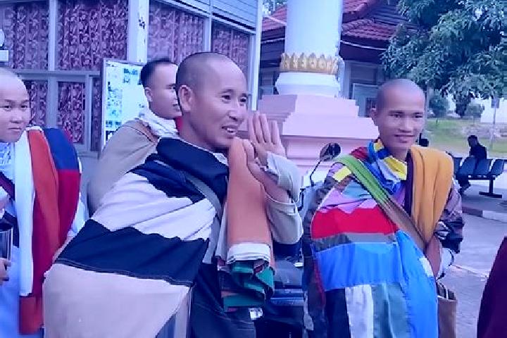 Escorts Ban Bouakhai, Laos — Local Companions