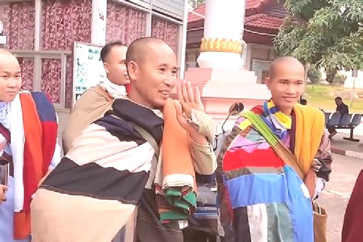 Escorts Ban Nambak, Laos — Local Companions