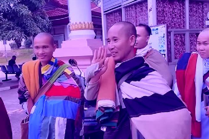 Escorts Ban Xiang-Ngeun, Laos — Local Companions