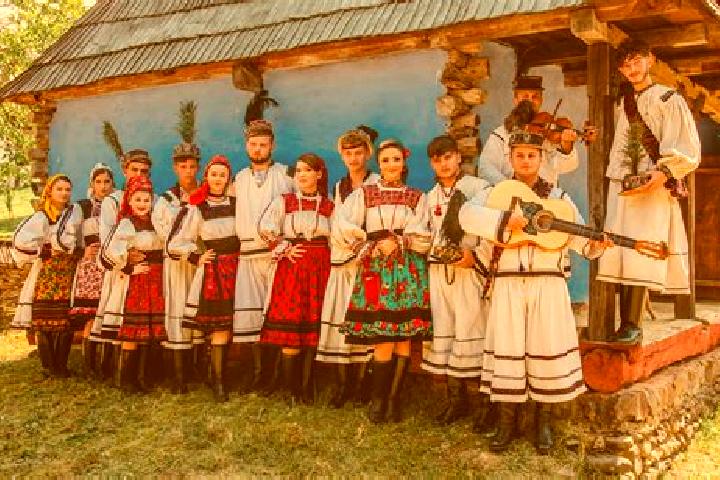 Escorts Bandoiu, Romania — Local Companions