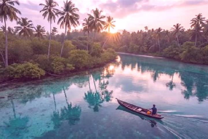 Escorts Banggai, Indonesia — Local Companions