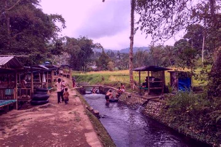 Escorts Banjar Senganan Kangin, Indonesia — Local Companions