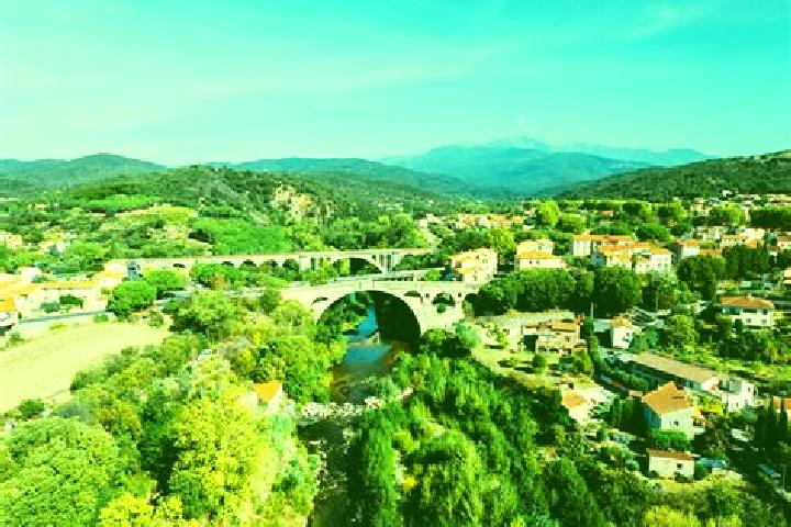 Escorts Banyuls-dels-Aspres, France — Local Companions