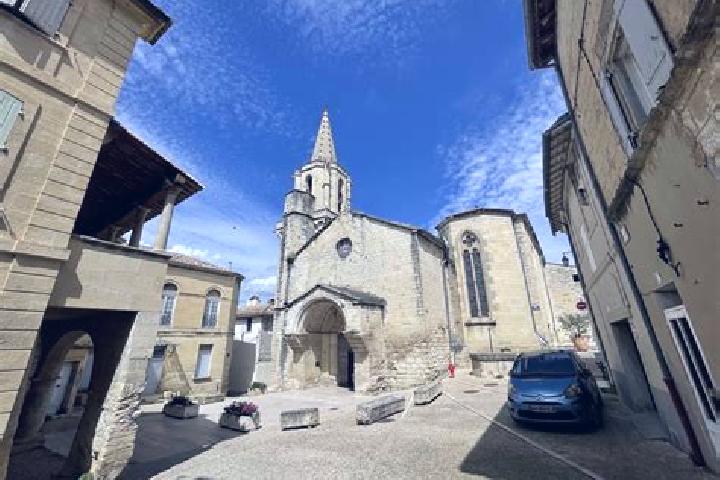 Escorts Barbentane, France — Local Companions