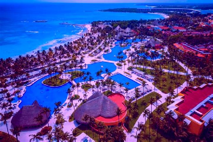 Escorts Barcelo Maya, Mexico — Local Companions